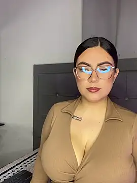 Kiara noirr online show from 11, 3, 2026