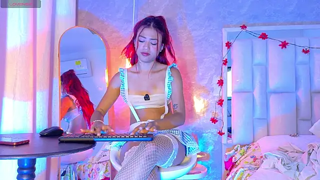 Bella-Sanders online show from 14, 4, 2026