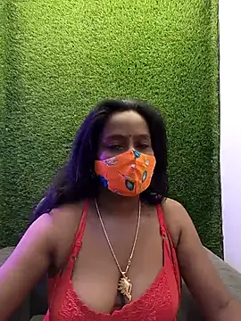 misti-boudii online show from 15, 4, 2026