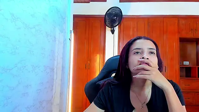 lizzie skinny online show from 24, 3, 2026