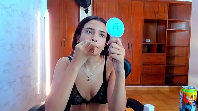 lizzie skinny online show from 20, 3, 2026