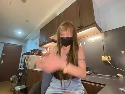 strawberryblossom93 online show from 30, 3, 2026