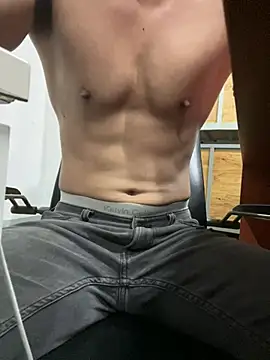 exhibition08 online show from 16, 4, 2026