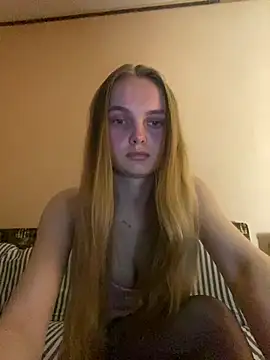 LunaVey online show from 7, 4, 2026