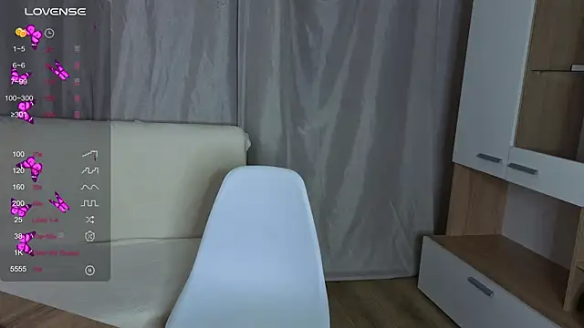 Snapshot of maybe_baybbe chatting on 13, 5, 2026 maybe baybbe online show from 13, 5, 2026