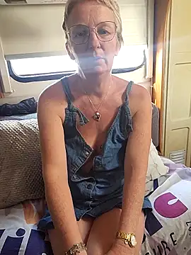 lescoquinsdu40 online show from 19, 3, 2026