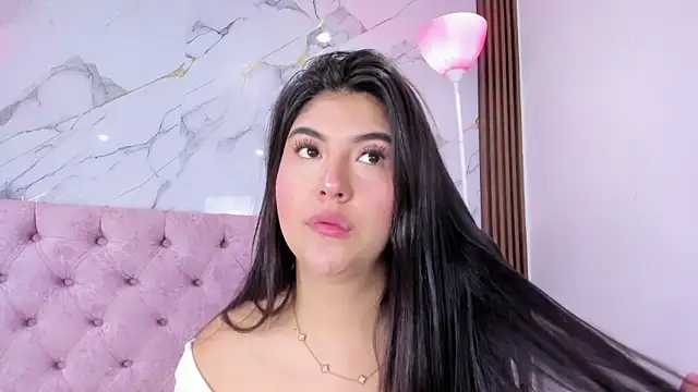 Snapshot of AbrilQuintana_ chatting on 27, 5, 2026 AbrilQuintana online show from 27, 5, 2026