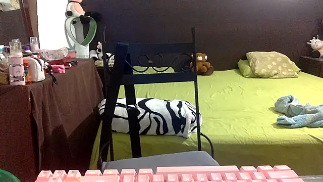 mommy-Milf online show from 21, 4, 2026