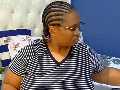 Snapshot of Cuddle_Zee chatting on 4, 5, 2026 Cuddle Zee online show from 4, 5, 2026
