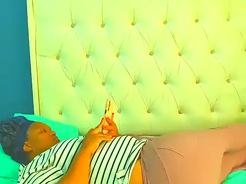 Cuddle Zee online show from 4, 3, 2026