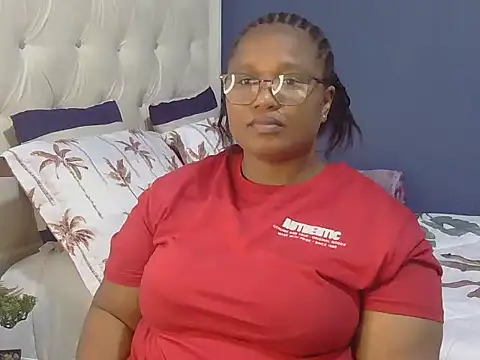 Snapshot of Cuddle_Zee chatting on 8, 5, 2026 Cuddle Zee online show from 8, 5, 2026