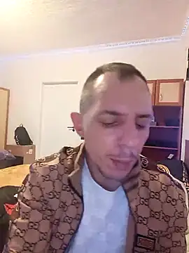 Hugo1993 online show from 2, 4, 2026