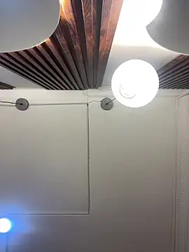 Emi rousse online show from 10, 4, 2026