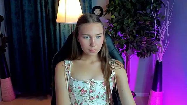 OliviaLang online show from 11, 5, 2026