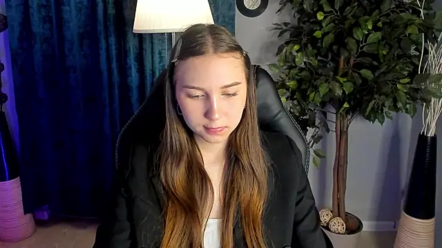 OliviaLang online show from 27, 3, 2026