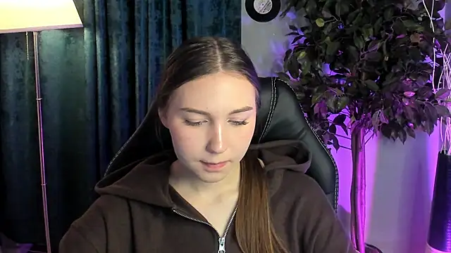 OliviaLang online show from 19, 3, 2026