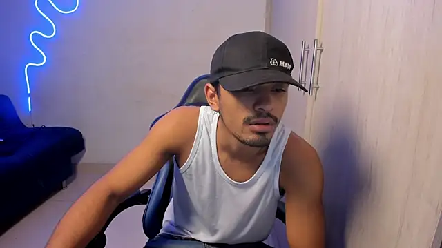 jossi12345j online show from 10, 4, 2026