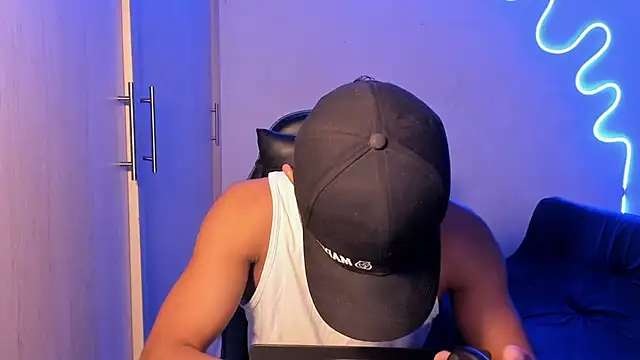 jossi12345j online show from 22, 4, 2026