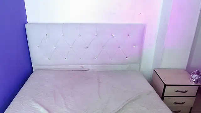 isadoraqueeen online show from 25, 3, 2026