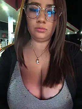 maleja smmith online show from 11, 4, 2026