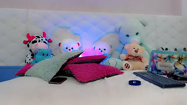 catriona queen16 online show from 5, 4, 2026