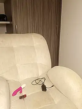 LavaGirl07 online show from 3, 3, 2026