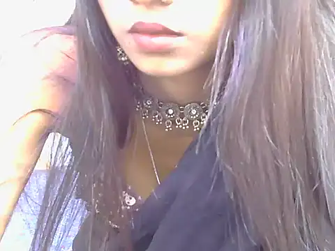 Snapshot of yours-isha chatting on 11, 7, 2026 yours-isha online show from 11, 7, 2026