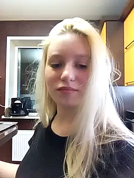 Glowing Jessica online show from 4, 3, 2026