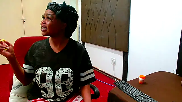 SpicyKittyxxx online show from 15, 3, 2026