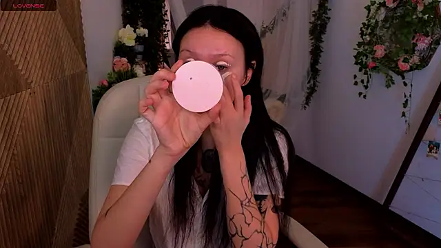 kittenlolla online show from 11, 3, 2026