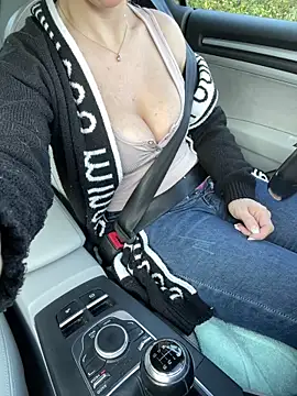 BellaMila online show from 21, 4, 2026