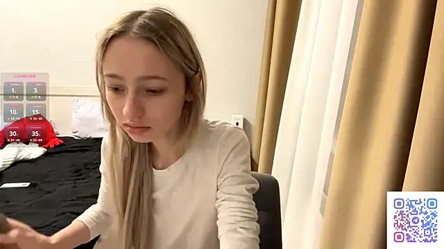 Snapshot of ClonedAge chatting on 1, 5, 2026 ClonedAge online show from 1, 5, 2026