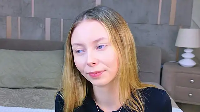 Tessa Cross online show from 4, 3, 2026