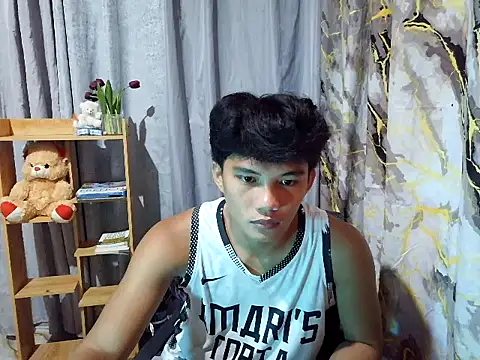 Snapshot of marksurelyhard chatting on 7, 7, 2026 marksurelyhard online show from 7, 7, 2026