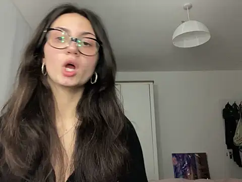 Snapshot of Ellamay06 chatting on 28, 3, 2026 Ellamay06 online show from 28, 3, 2026