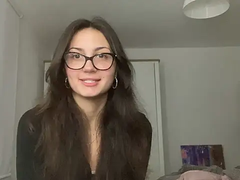 Snapshot of Ellamay06 chatting on 8, 3, 2026 Ellamay06 online show from 8, 3, 2026