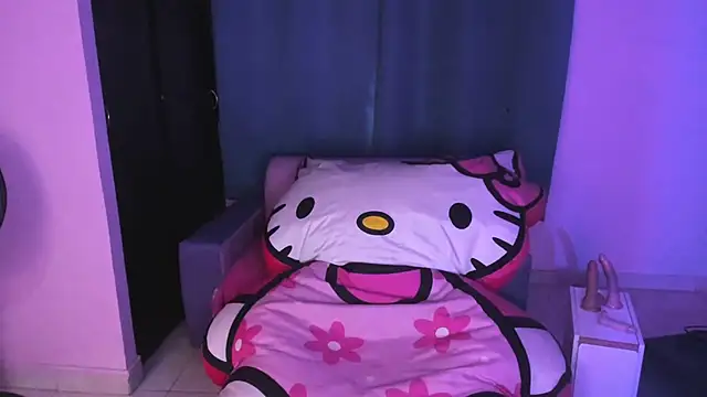 doll katiuska online show from 3, 6, 2026