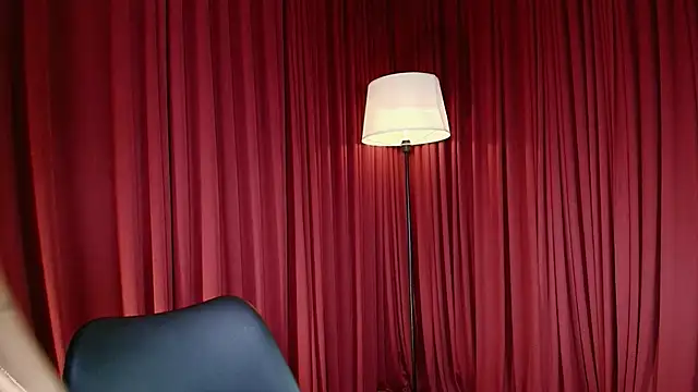 Leslymarin  online show from 21, 4, 2026