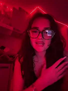 Claraaaaa06 online show from 15, 3, 2026