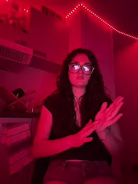 Claraaaaa06 online show from 12, 4, 2026