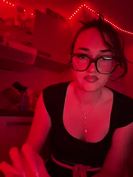 Claraaaaa06 online show from 16, 3, 2026