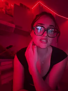 Claraaaaa06 online show from 6, 4, 2026