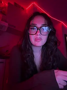 Claraaaaa06 online show from 18, 3, 2026