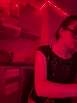 Claraaaaa06 online show from 7, 4, 2026