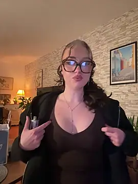 Claraaaaa06 online show from 3, 4, 2026