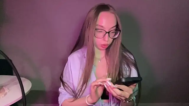 AngelinaFox0202 online show from 3, 3, 2026