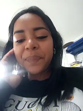 Babyfull lips online show from 18, 3, 2026