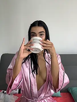 Bella Smithe online show from 21, 4, 2026