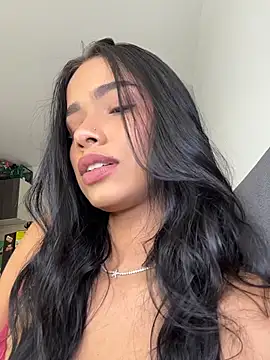 Snapshot of Bella_Smithe chatting on 4, 7, 2026 Bella Smithe online show from 4, 7, 2026