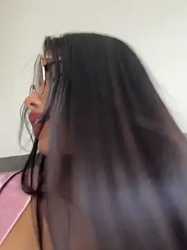 Bella Smithe online show from 5, 4, 2026